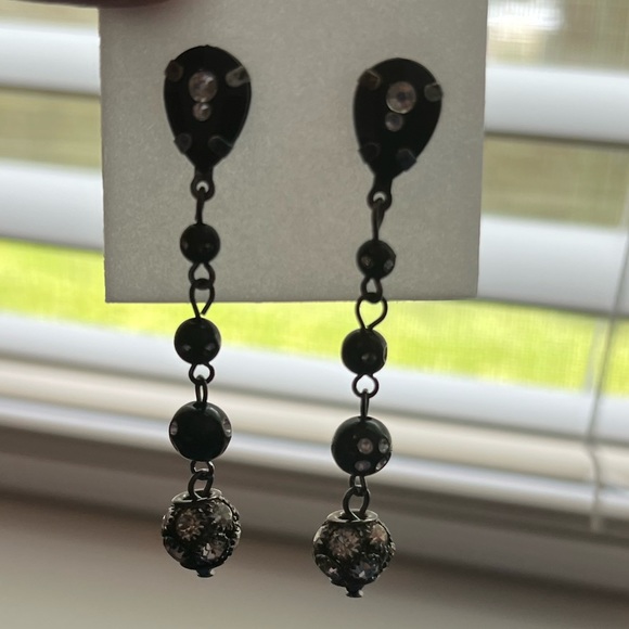 Black Soirée Dangle Drop Fashion Earrings - Picture 7 of 12